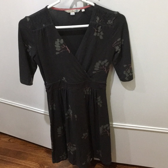 Boden Dresses & Skirts - 💠3 for $20 💠 Boden gray floral dress
